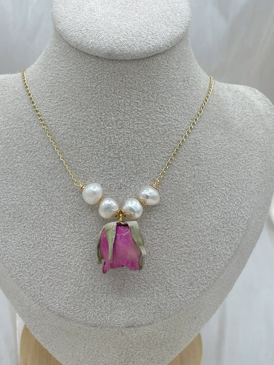 Floral Pearl Necklace: Timeless Elegance Meets Affordability